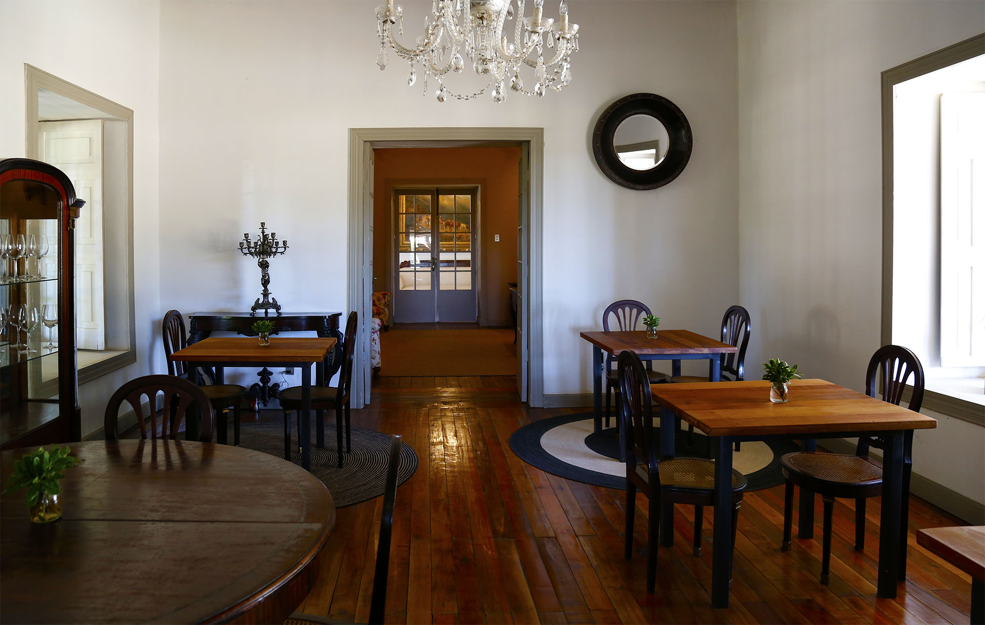 Salón interior de Casa Bouchon